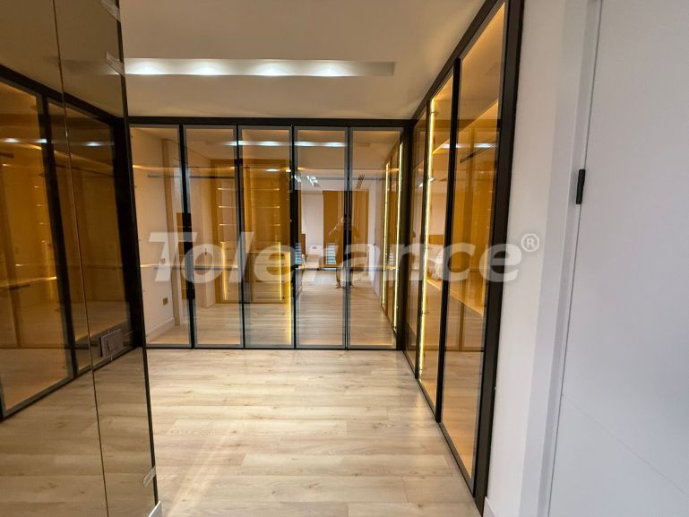 Вилла или дом в Дошемеалты, Анталия с бассейном: купить недвижимость в Турции - 135809