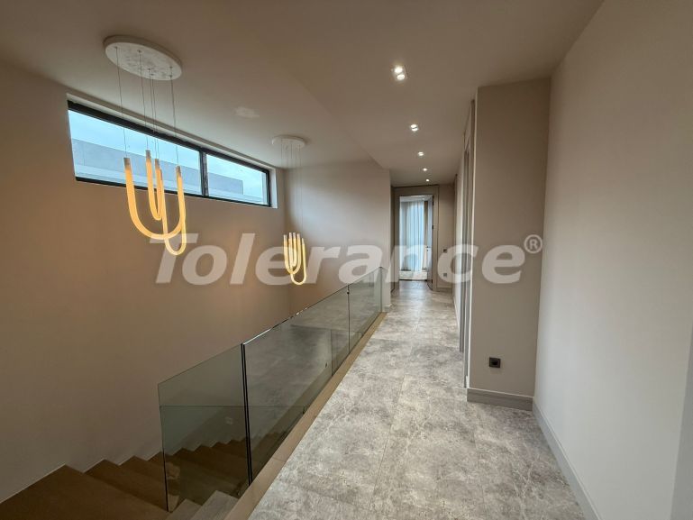 Вилла или дом в Дошемеалты, Анталия с бассейном: купить недвижимость в Турции - 135813