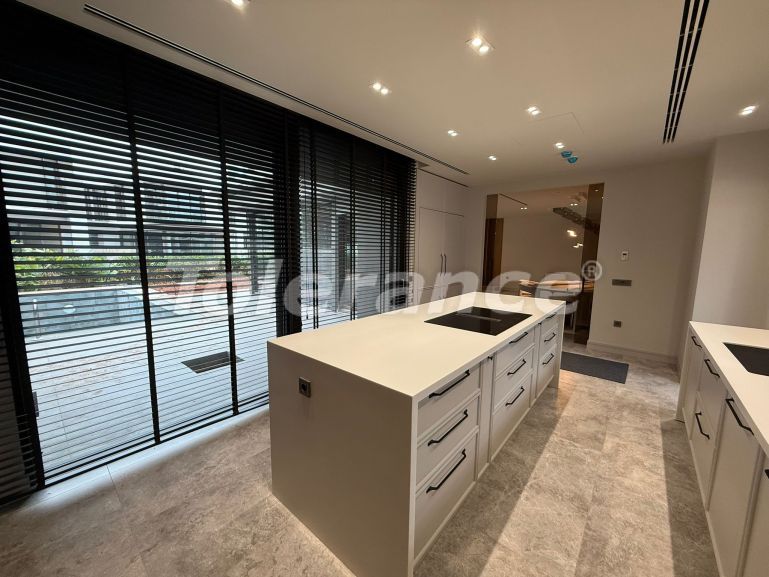 Вилла или дом в Дошемеалты, Анталия с бассейном: купить недвижимость в Турции - 135814