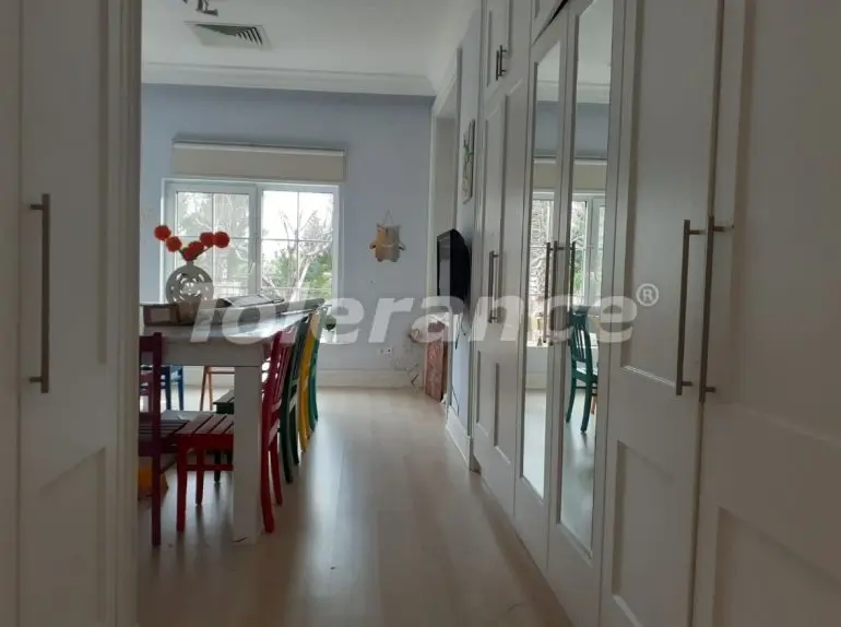 Вилла или дом в Дошемеалты, Анталия с бассейном: купить недвижимость в Турции - 23896