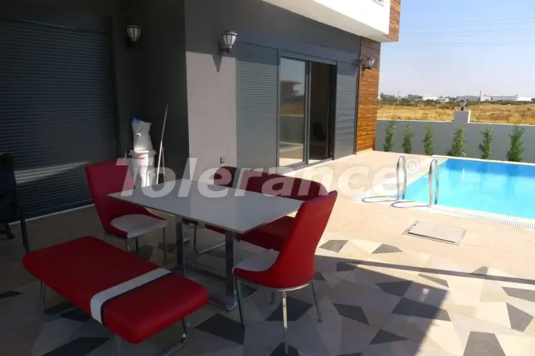 Вилла или дом в Дошемеалты, Анталия с бассейном: купить недвижимость в Турции - 30232