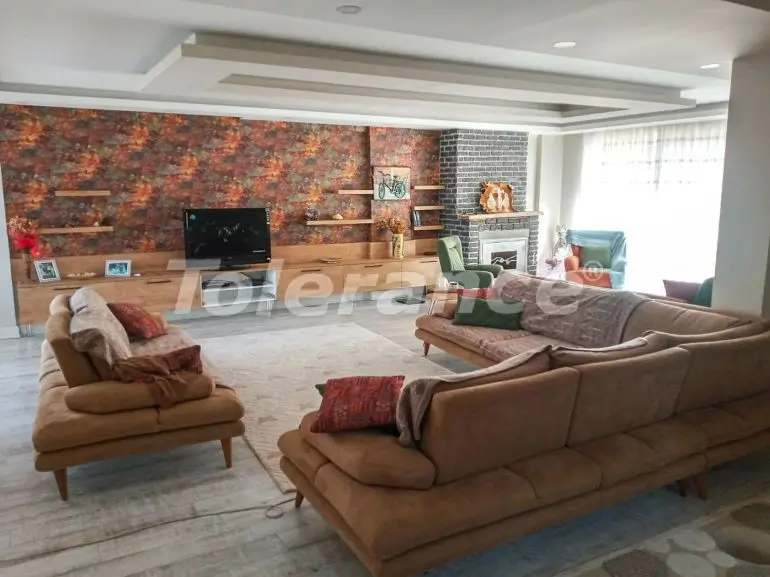 Вилла или дом в Дошемеалты, Анталия с бассейном: купить недвижимость в Турции - 33129