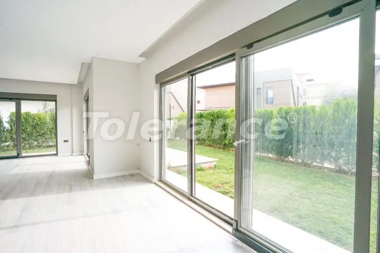 Вилла или дом в Дошемеалты, Анталия с бассейном: купить недвижимость в Турции - 33668