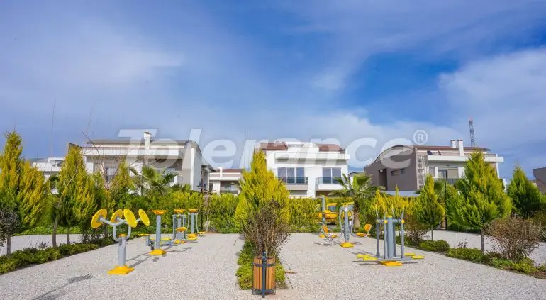 Вилла или дом в Дошемеалты, Анталия с бассейном: купить недвижимость в Турции - 33687