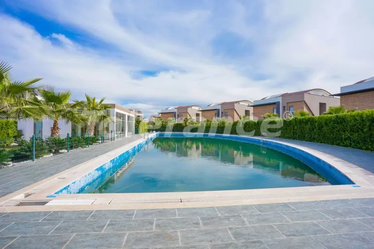 Вилла или дом в Дошемеалты, Анталия с бассейном: купить недвижимость в Турции - 33689