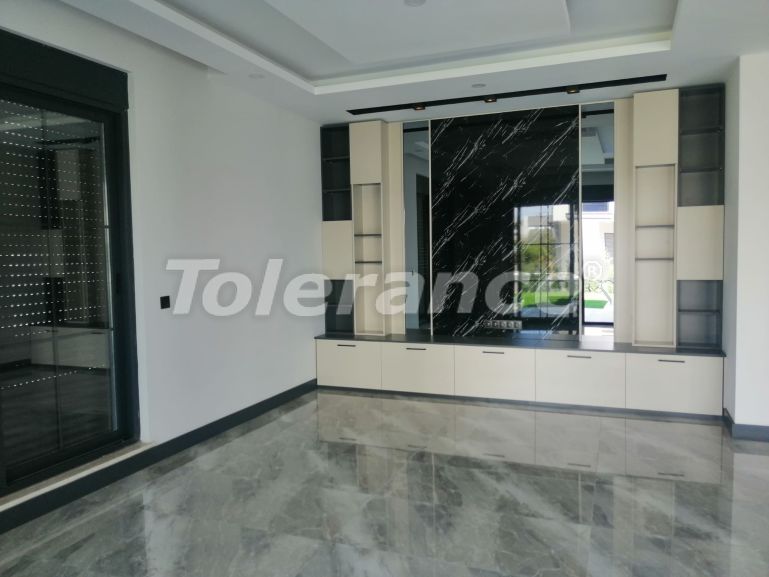 Вилла или дом в Дошемеалты, Анталия с бассейном: купить недвижимость в Турции - 42378