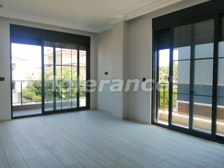 Вилла или дом в Дошемеалты, Анталия с бассейном: купить недвижимость в Турции - 42391