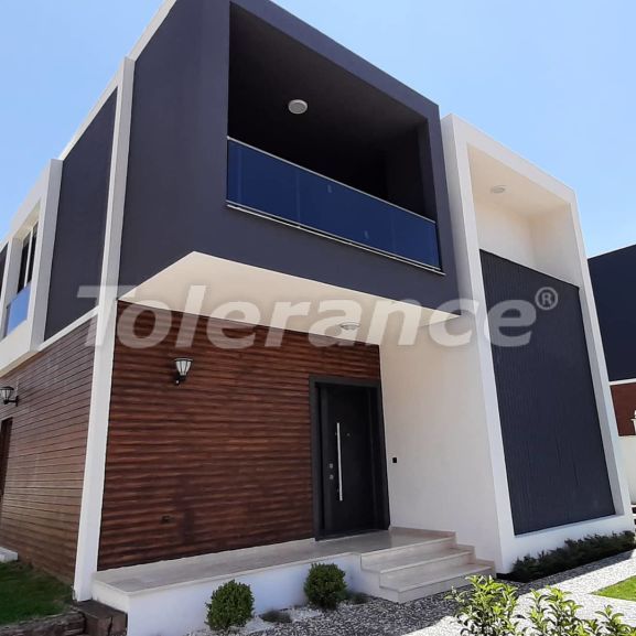 Вилла или дом в Дошемеалты, Анталия с бассейном: купить недвижимость в Турции - 42393