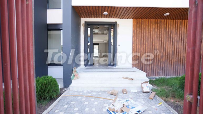 Вилла или дом от застройщика в Дошемеалты, Анталия с бассейном - 43276 Вилла или дом от застройщика в Дошемеалты, Анталия с бассейном: купить недвижимость в Турции - 43276