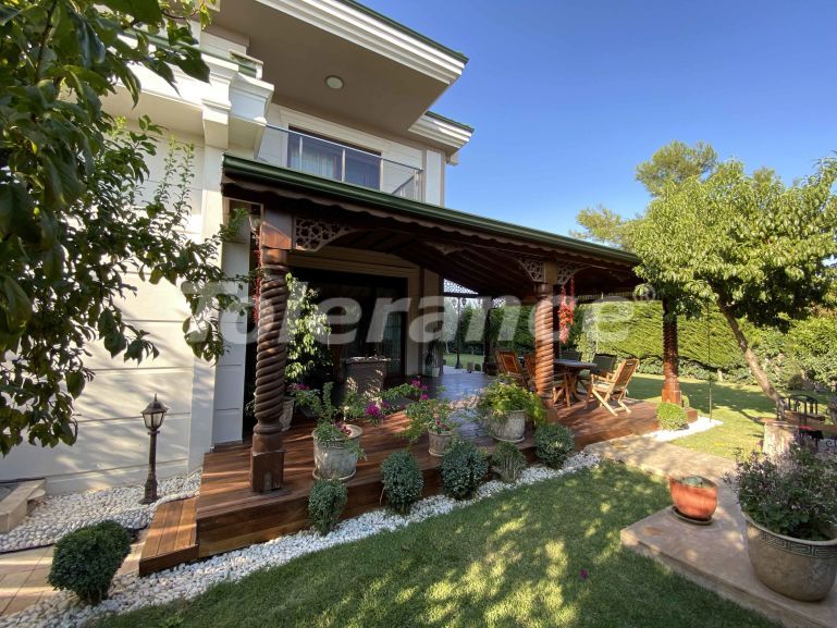 Вилла или дом в Дошемеалты, Анталия с бассейном: купить недвижимость в Турции - 44298