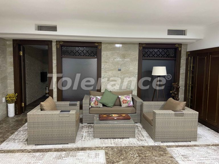 Вилла или дом в Дошемеалты, Анталия с бассейном: купить недвижимость в Турции - 44312