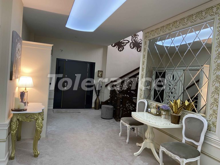 Вилла или дом в Дошемеалты, Анталия с бассейном: купить недвижимость в Турции - 44329