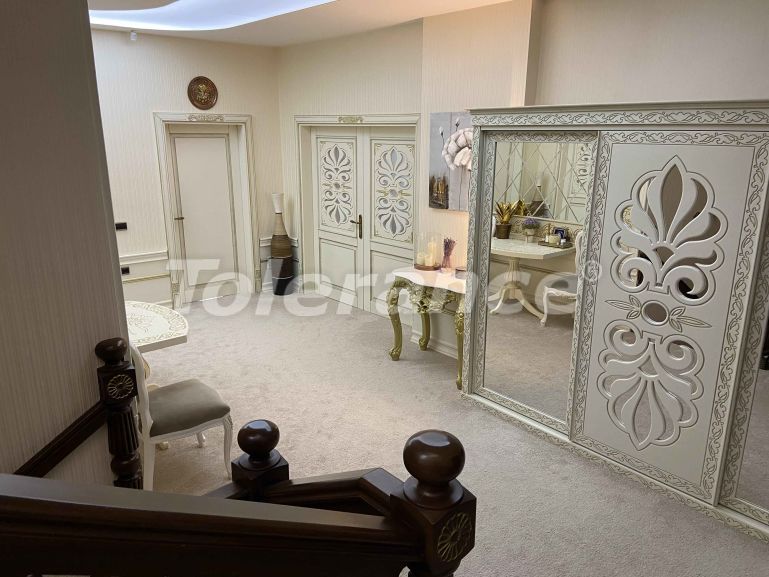 Вилла или дом в Дошемеалты, Анталия с бассейном: купить недвижимость в Турции - 44340