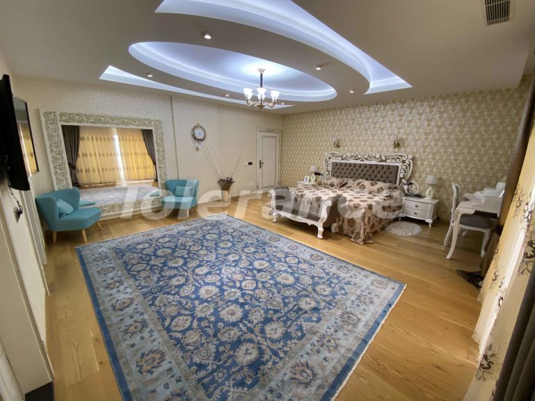 Вилла или дом в Дошемеалты, Анталия с бассейном: купить недвижимость в Турции - 44351