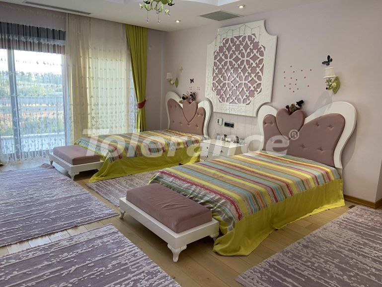 Вилла или дом в Дошемеалты, Анталия с бассейном: купить недвижимость в Турции - 44354