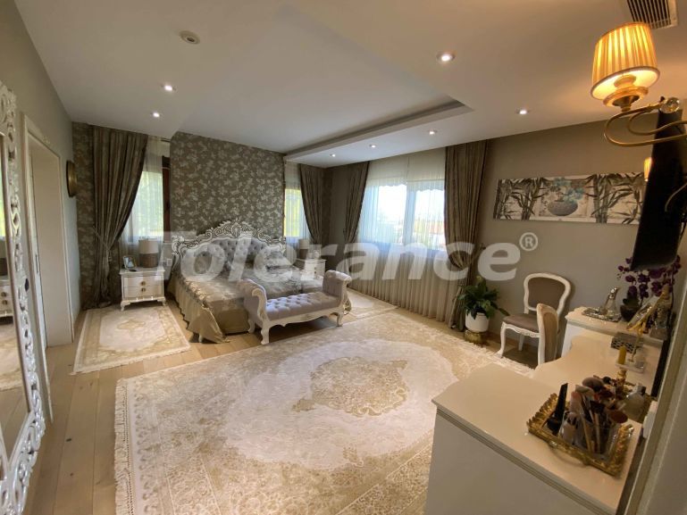 Вилла или дом в Дошемеалты, Анталия с бассейном: купить недвижимость в Турции - 44359