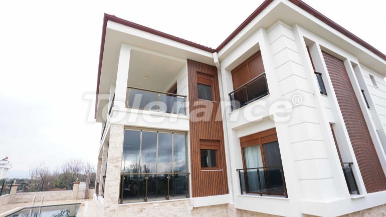 Вилла или дом в Дошемеалты, Анталия с бассейном: купить недвижимость в Турции - 51817