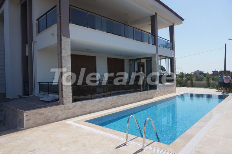 Вилла или дом в Дошемеалты, Анталия с бассейном: купить недвижимость в Турции - 51823