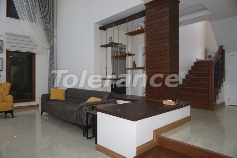 Вилла или дом в Дошемеалты, Анталия с бассейном: купить недвижимость в Турции - 51825