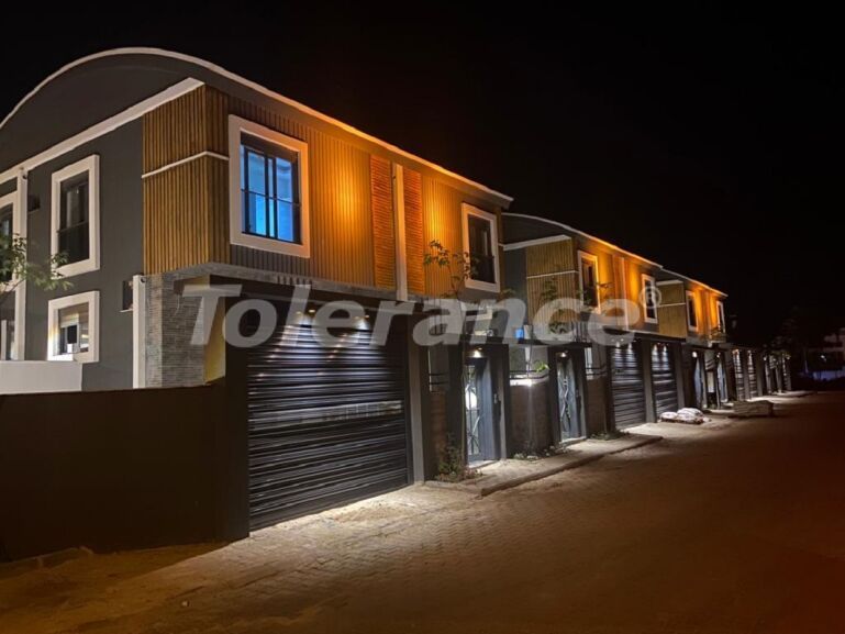 Вилла или дом от застройщика в Дошемеалты, Анталия с бассейном: купить недвижимость в Турции - 56024