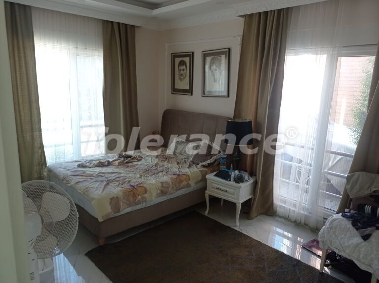 Вилла или дом в Дошемеалты, Анталия с бассейном: купить недвижимость в Турции - 56436