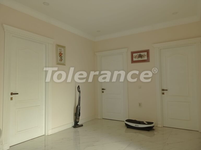 Вилла или дом в Дошемеалты, Анталия с бассейном: купить недвижимость в Турции - 56443