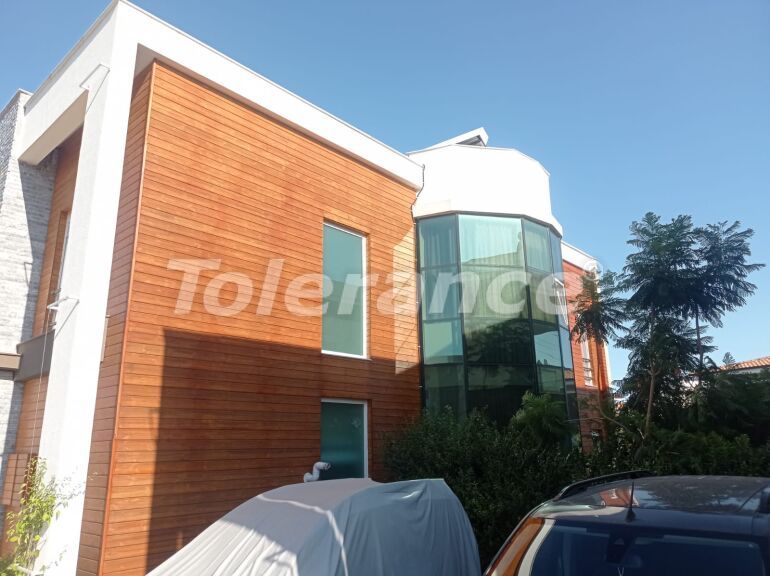 Вилла или дом в Дошемеалты, Анталия с бассейном: купить недвижимость в Турции - 56446