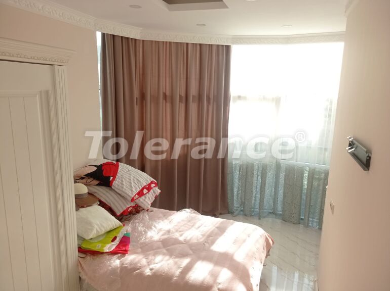 Вилла или дом в Дошемеалты, Анталия с бассейном: купить недвижимость в Турции - 56451