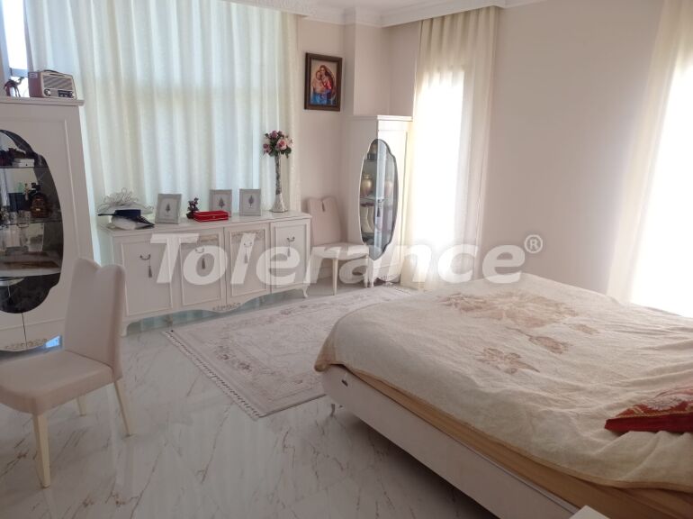 Вилла или дом в Дошемеалты, Анталия с бассейном: купить недвижимость в Турции - 56454