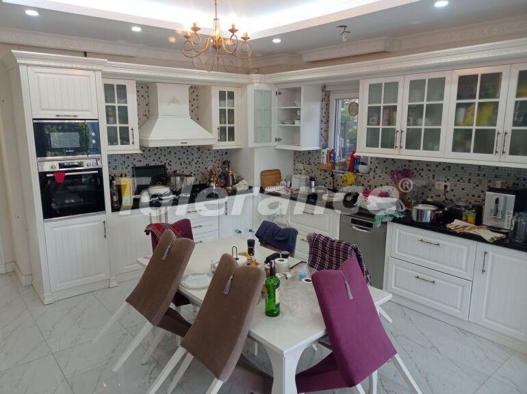 Вилла или дом в Дошемеалты, Анталия с бассейном: купить недвижимость в Турции - 56456