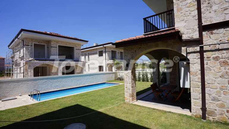 Вилла или дом от застройщика в Дошемеалты, Анталия с бассейном: купить недвижимость в Турции - 57747