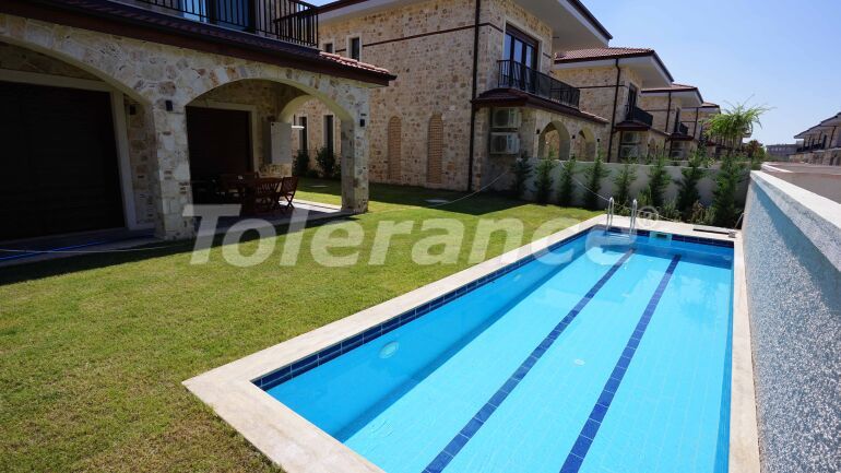 Вилла или дом от застройщика в Дошемеалты, Анталия с бассейном: купить недвижимость в Турции - 57748