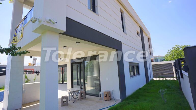 Вилла или дом в Дошемеалты, Анталия с бассейном: купить недвижимость в Турции - 57789