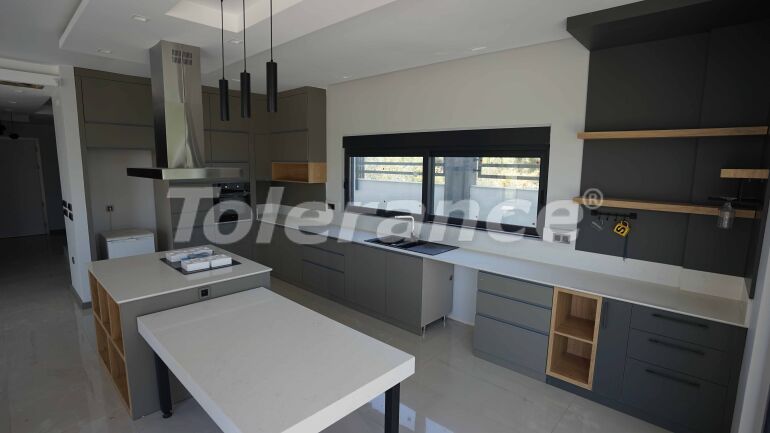 Вилла или дом в Дошемеалты, Анталия с бассейном: купить недвижимость в Турции - 57792