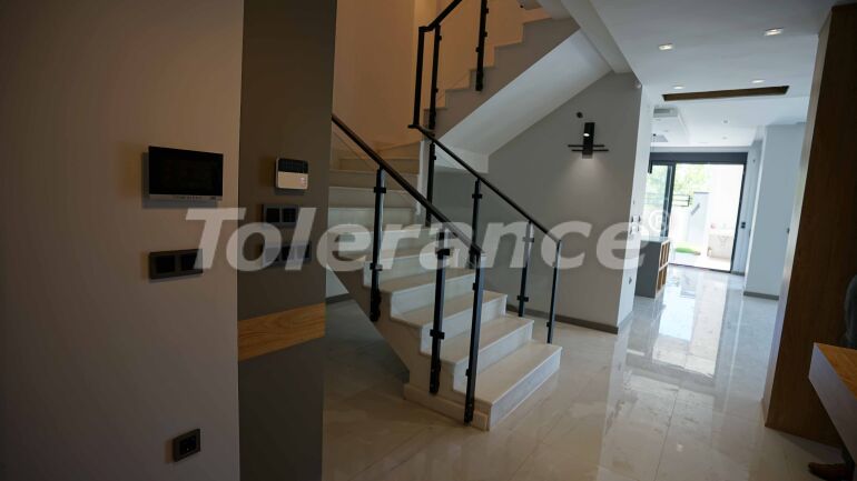 Вилла или дом в Дошемеалты, Анталия с бассейном: купить недвижимость в Турции - 57803