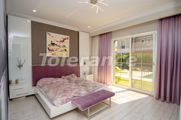 Вилла или дом в Дошемеалты, Анталия с бассейном: купить недвижимость в Турции - 58890