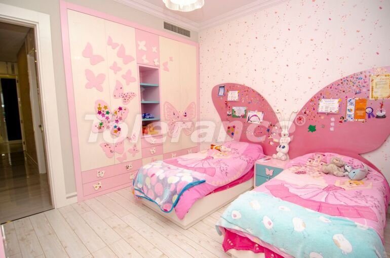 Вилла или дом в Дошемеалты, Анталия с бассейном: купить недвижимость в Турции - 58896