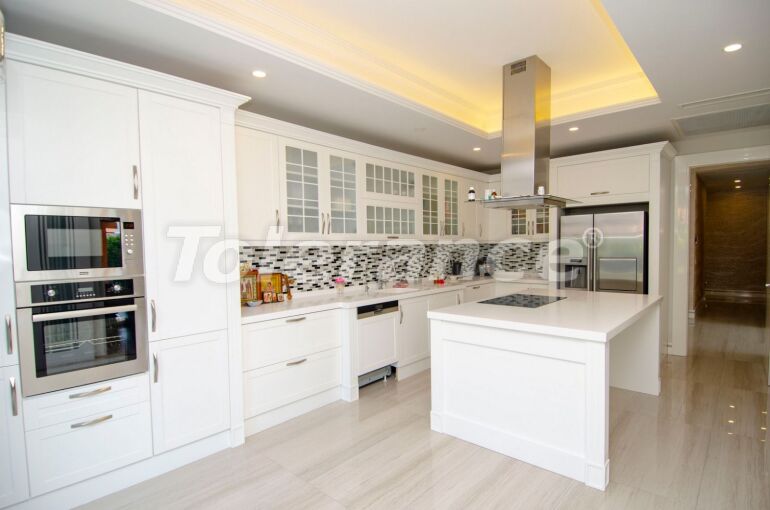 Вилла или дом в Дошемеалты, Анталия с бассейном: купить недвижимость в Турции - 58897