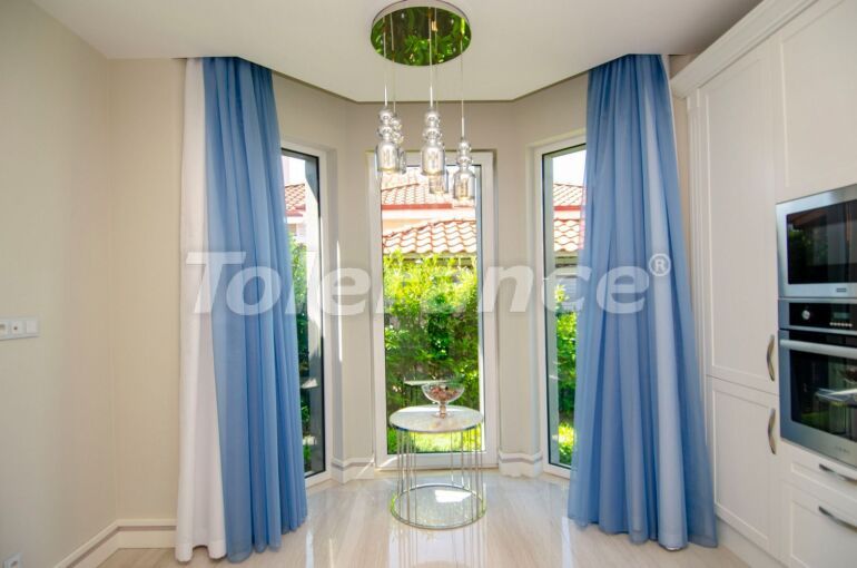 Вилла или дом в Дошемеалты, Анталия с бассейном: купить недвижимость в Турции - 58899