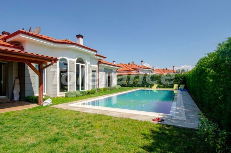 Вилла или дом в Дошемеалты, Анталия с бассейном: купить недвижимость в Турции - 58903