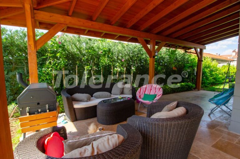 Вилла или дом в Дошемеалты, Анталия с бассейном: купить недвижимость в Турции - 58904