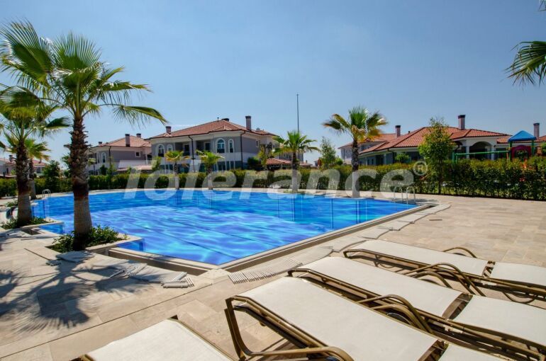 Вилла или дом в Дошемеалты, Анталия с бассейном: купить недвижимость в Турции - 58910