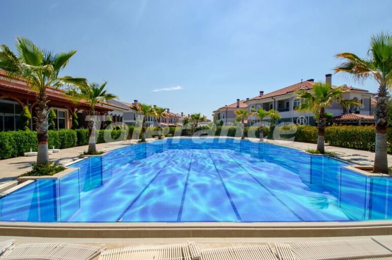 Вилла или дом в Дошемеалты, Анталия с бассейном: купить недвижимость в Турции - 58912