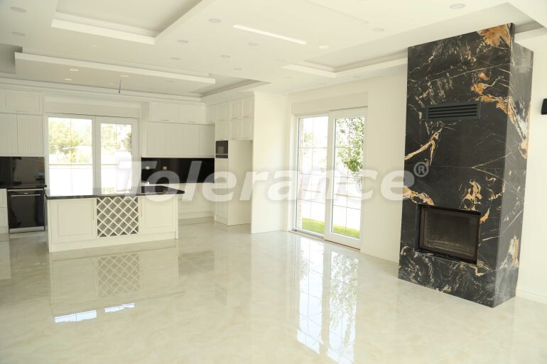 Вилла или дом в Дошемеалты, Анталия с бассейном: купить недвижимость в Турции - 58970