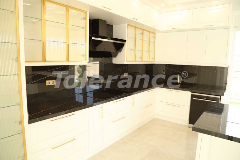 Вилла или дом в Дошемеалты, Анталия с бассейном: купить недвижимость в Турции - 58979