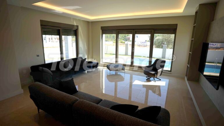 Вилла или дом от застройщика в Дошемеалты, Анталия с бассейном: купить недвижимость в Турции - 62116