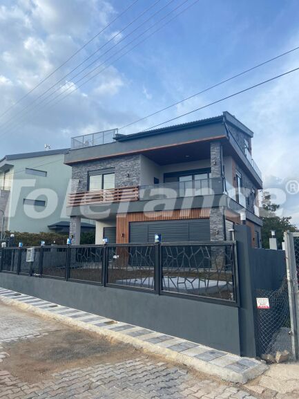 Вилла или дом от застройщика в Дошемеалты, Анталия с бассейном: купить недвижимость в Турции - 64270