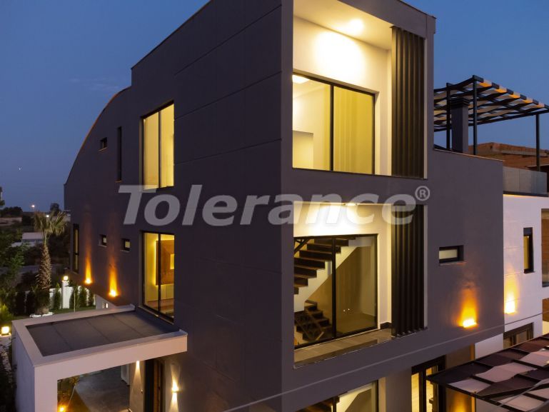 Вилла или дом от застройщика в Дошемеалты, Анталия с бассейном: купить недвижимость в Турции - 68415