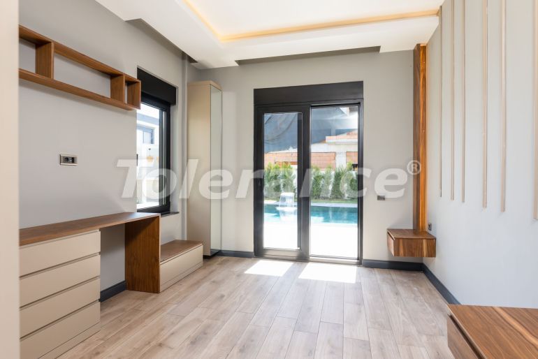 Вилла или дом от застройщика в Дошемеалты, Анталия с бассейном: купить недвижимость в Турции - 68480