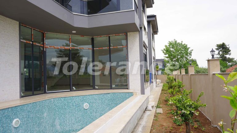 Вилла или дом от застройщика в Дошемеалты, Анталия с бассейном: купить недвижимость в Турции - 81963